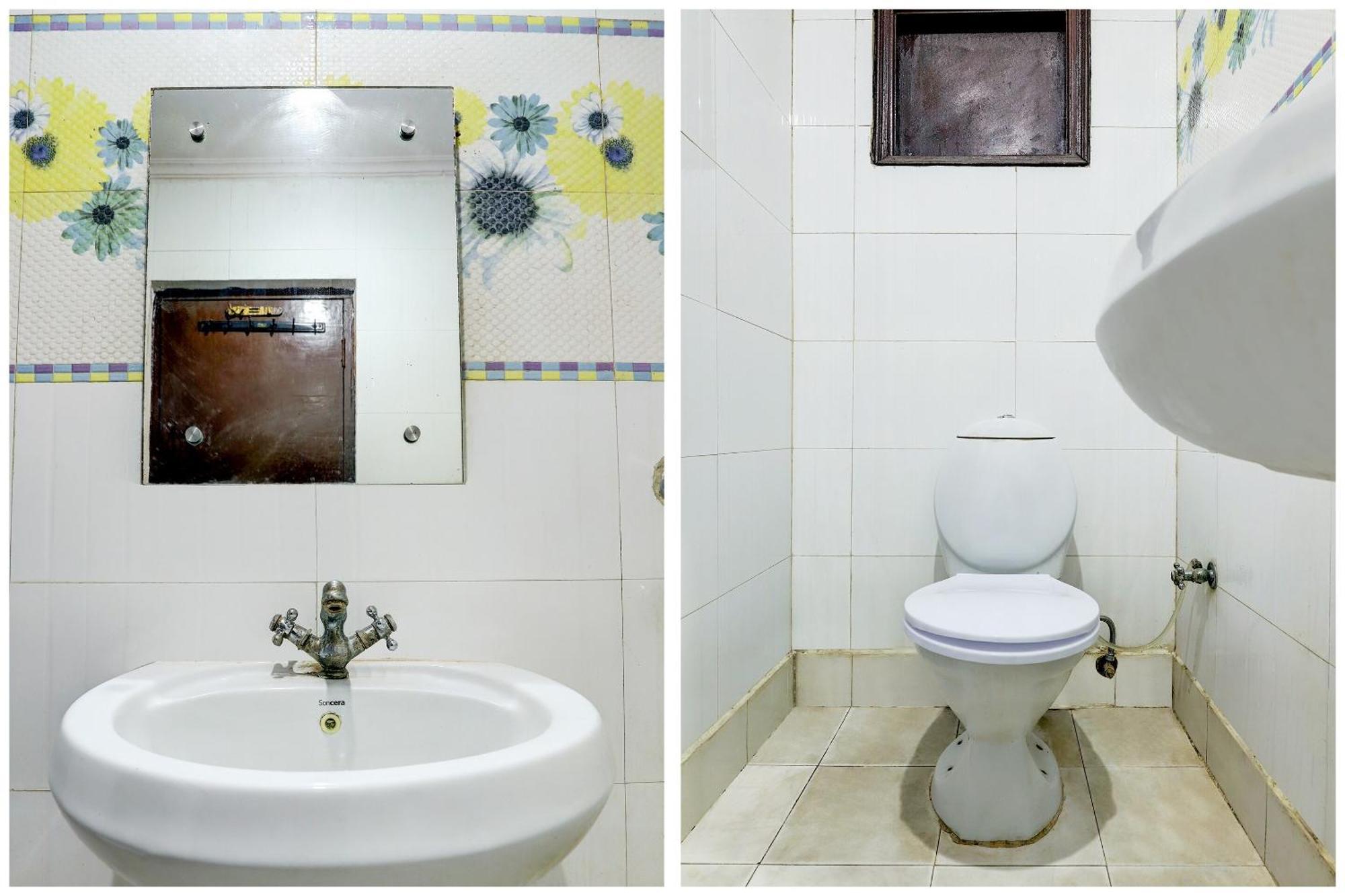 Hotel O Tushar Continental Új-Delhi Kültér fotó