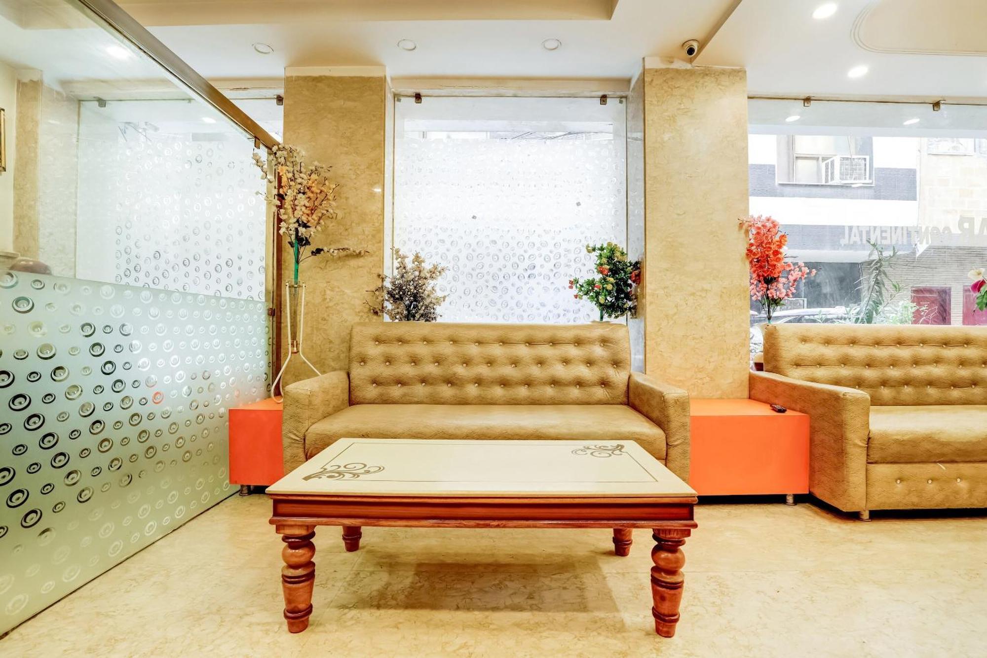 Hotel O Tushar Continental Új-Delhi Kültér fotó