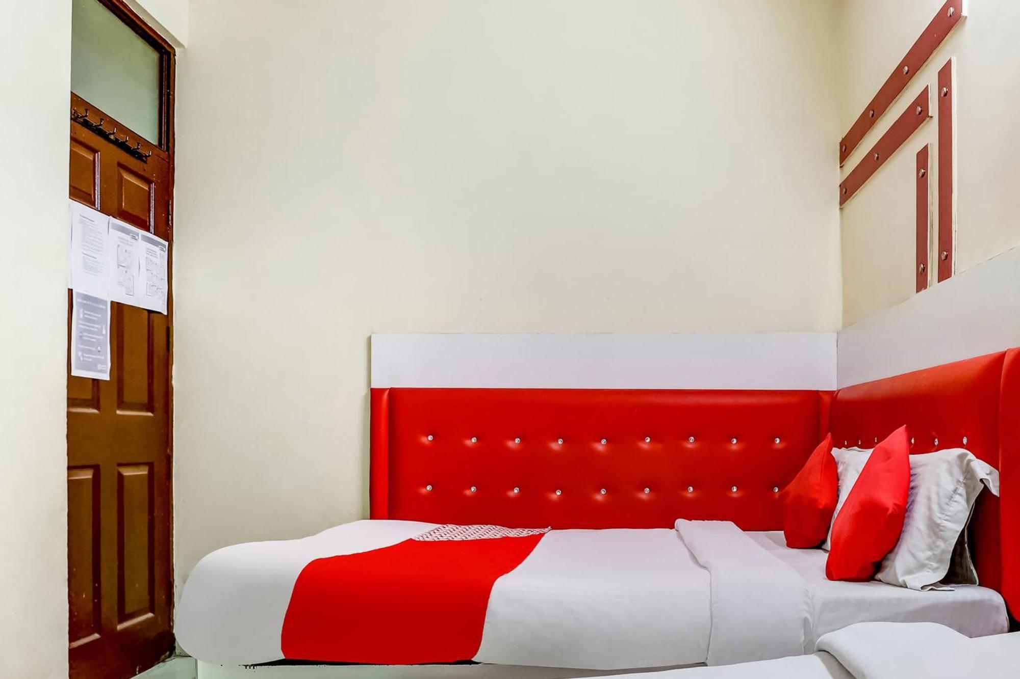 Hotel O Tushar Continental Új-Delhi Kültér fotó